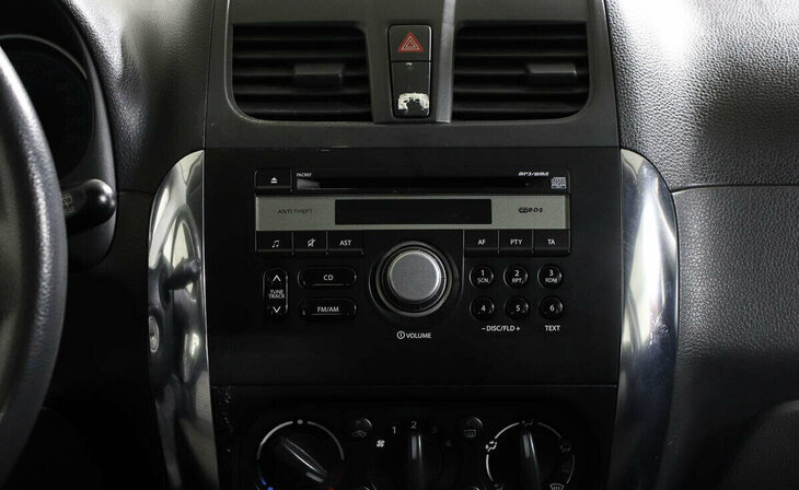 Suzuki SX4 - Фото 7