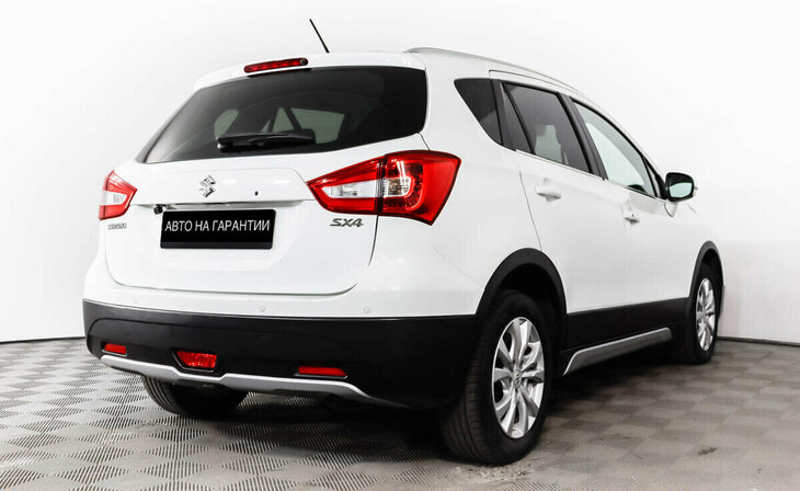 Suzuki SX4 - Фото 2