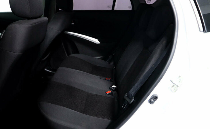 Suzuki SX4 - Фото 10