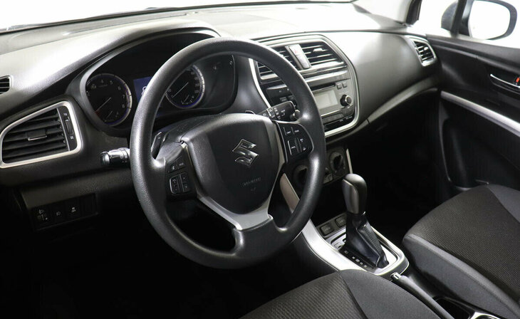 Suzuki SX4 - Фото 7