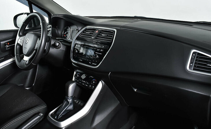 Suzuki SX4 - Фото 8
