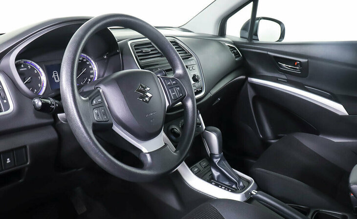 Suzuki SX4 - Фото 10