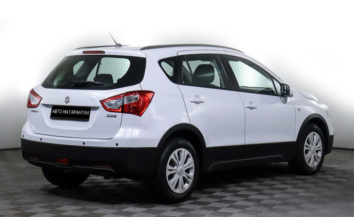 Suzuki SX4 - Фото 4
