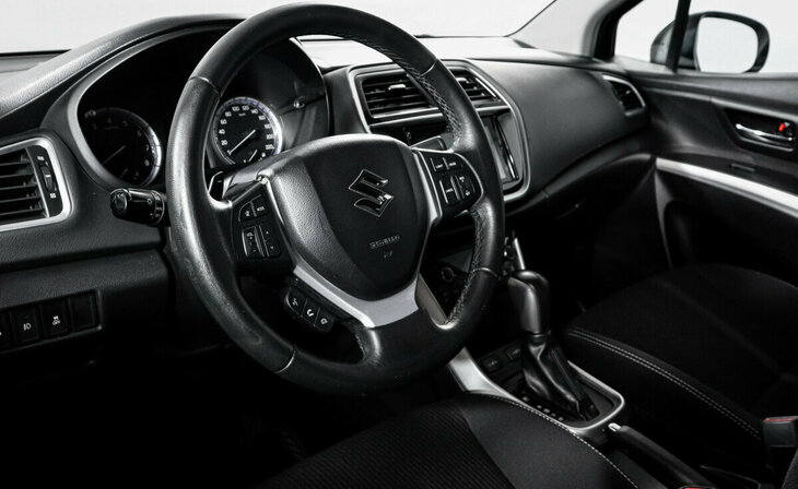 Suzuki SX4 - Фото 9