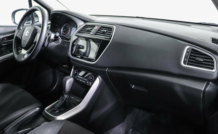 Suzuki SX4 - Фото 5