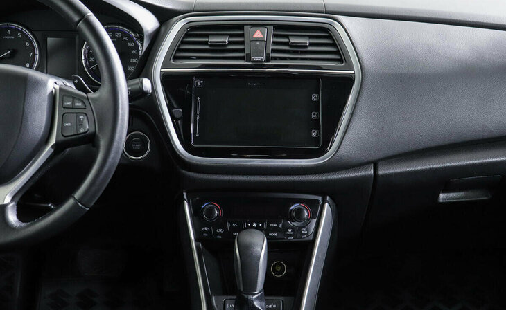 Suzuki SX4 - Фото 8