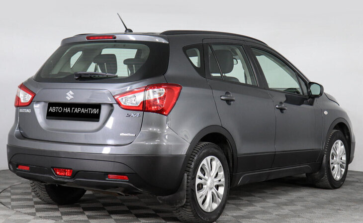 Suzuki SX4 - Фото 2