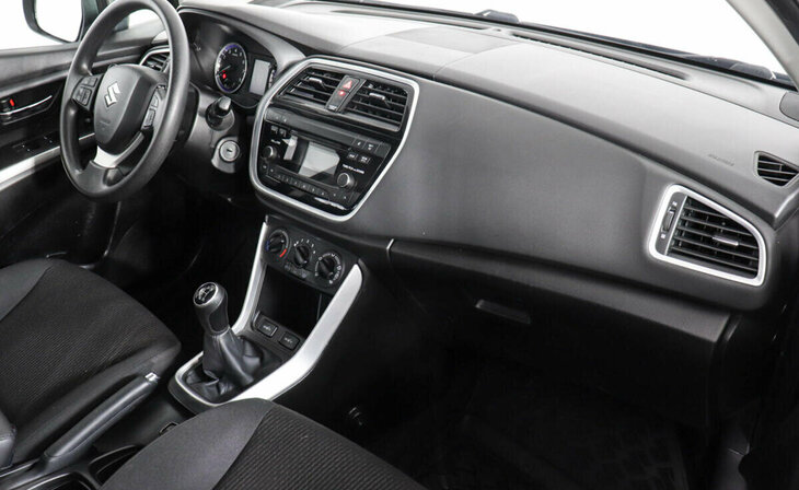 Suzuki SX4 - Фото 4