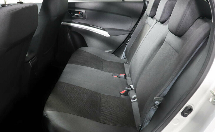 Suzuki SX4 - Фото 11