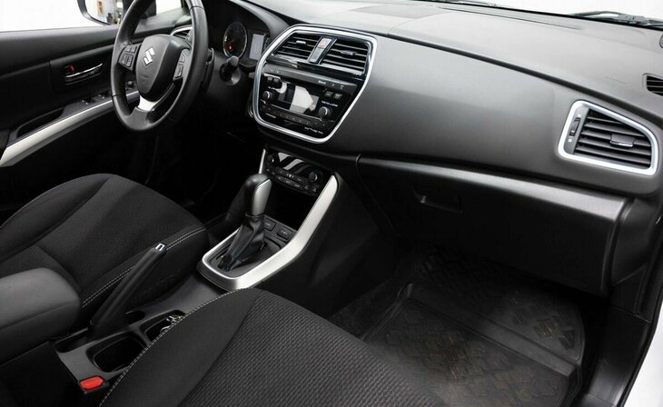 Suzuki SX4 - Фото 7