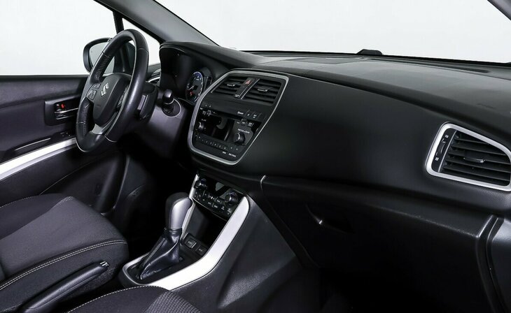 Suzuki SX4 - Фото 8