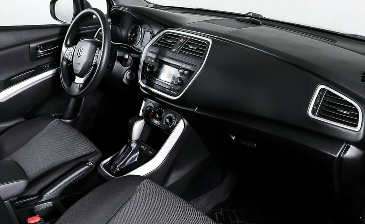 Suzuki SX4 - Фото 9