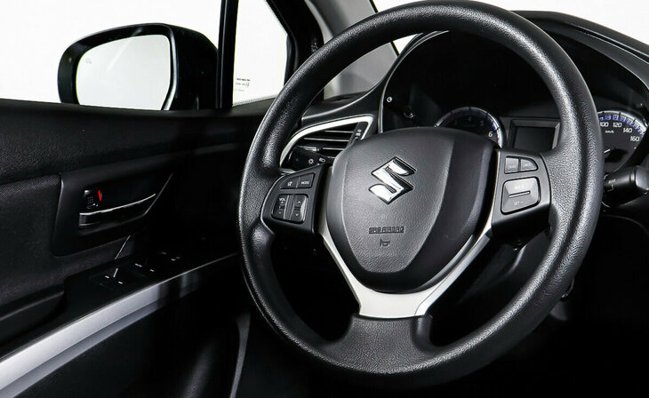 Suzuki SX4 - Фото 12