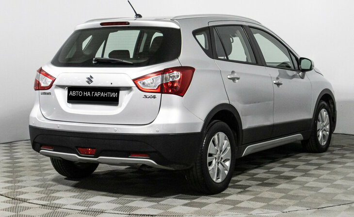 Suzuki SX4 - Фото 2