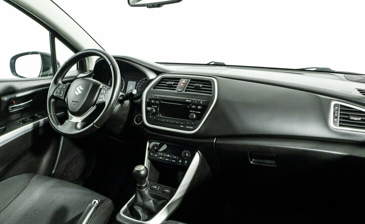 Suzuki SX4 - Фото 4