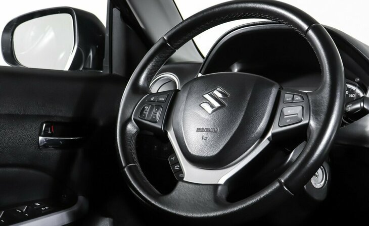 Suzuki Vitara - Фото 12