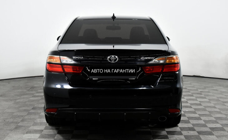 Toyota Camry - Фото 5