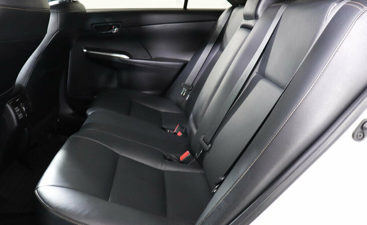 Toyota Camry - Фото 9