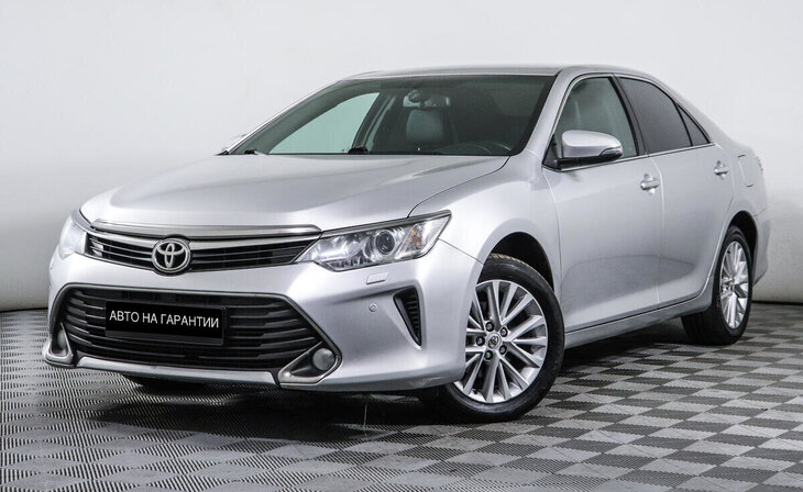 Toyota Camry - Фото 0