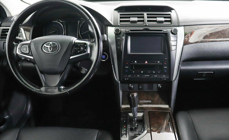 Toyota Camry - Фото 6