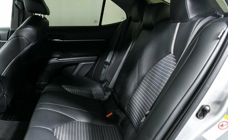 Toyota Camry - Фото 9