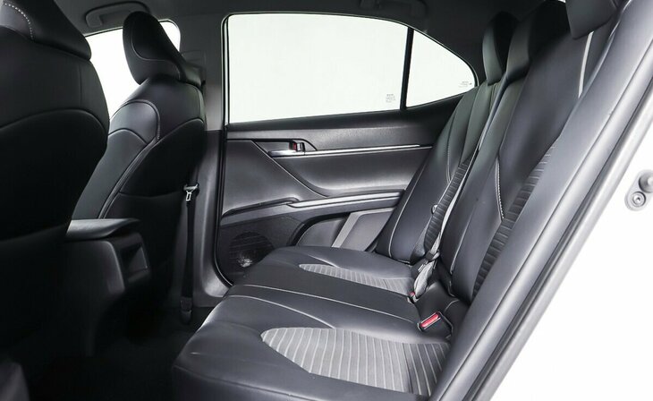 Toyota Camry - Фото 24