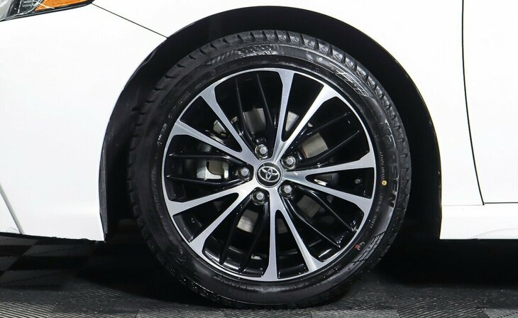 Toyota Camry - Фото 7