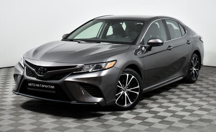 Toyota Camry - Фото 0