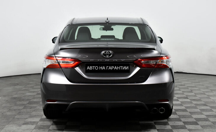 Toyota Camry - Фото 5