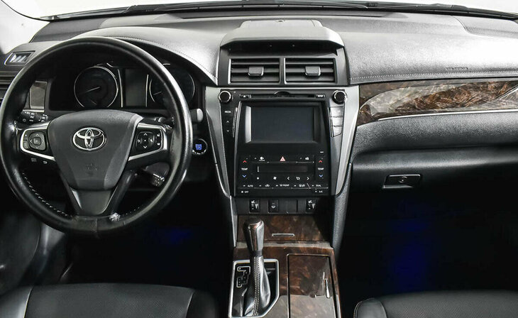 Toyota Camry - Фото 9