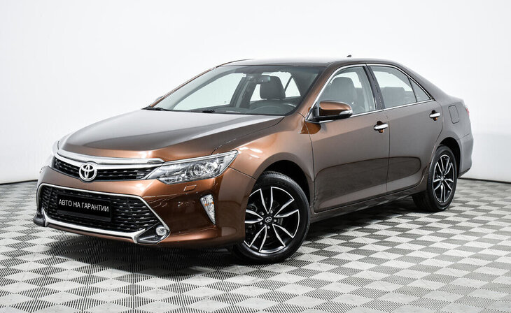 Toyota Camry - Фото 0