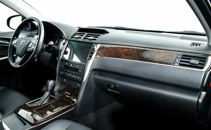 Toyota Camry - Фото 8