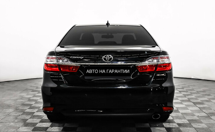 Toyota Camry - Фото 5