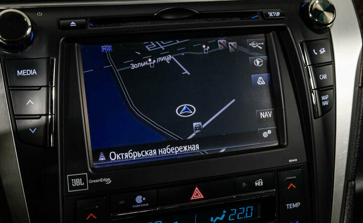 Toyota Camry - Фото 10