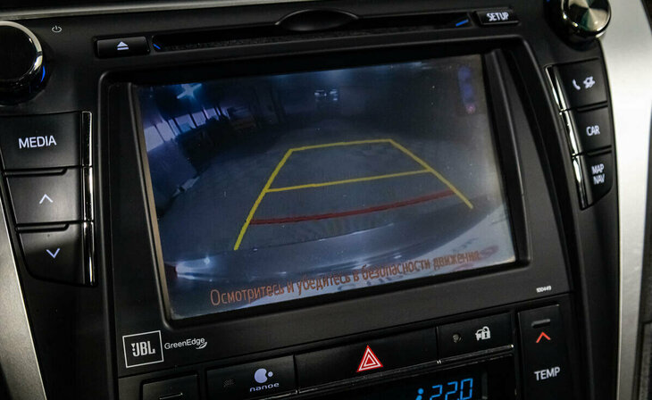 Toyota Camry - Фото 11