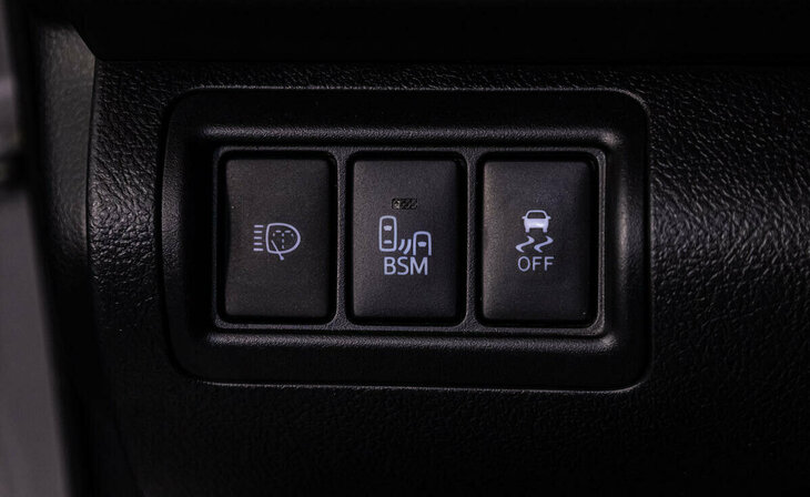 Toyota Camry - Фото 14