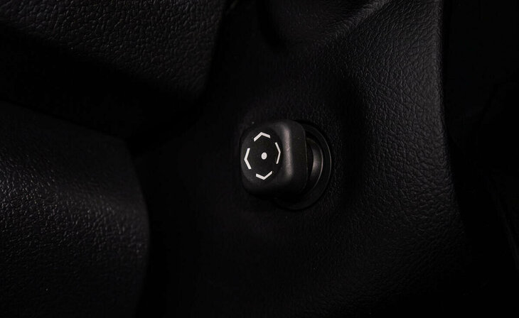 Toyota Camry - Фото 16