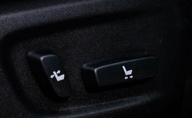 Toyota Camry - Фото 17