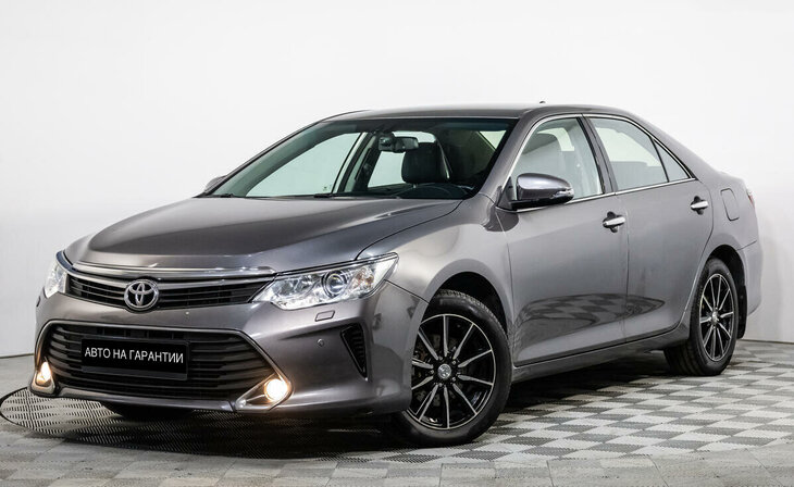 Toyota Camry - Фото 0