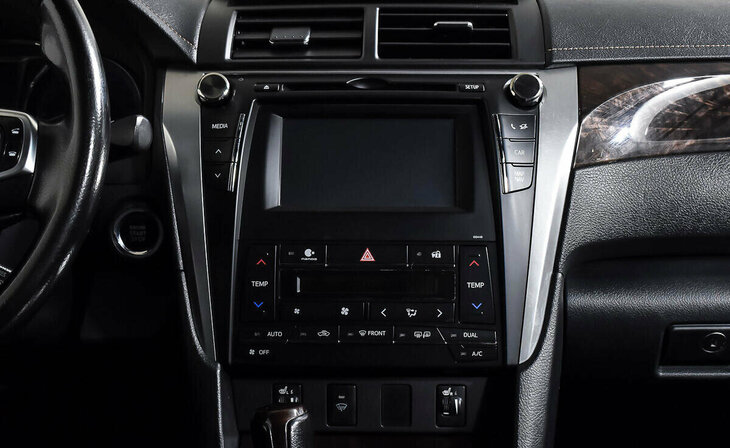 Toyota Camry - Фото 11