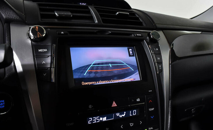 Toyota Camry - Фото 12