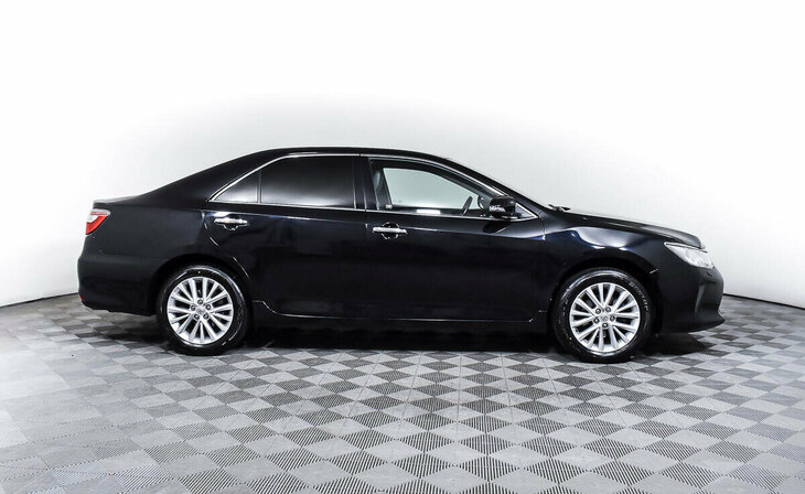 Toyota Camry - Фото 3