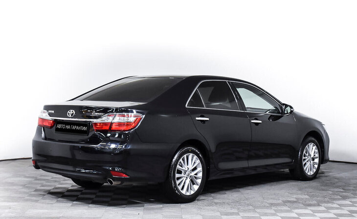 Toyota Camry - Фото 4