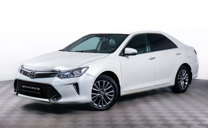Toyota Camry - Фото 0