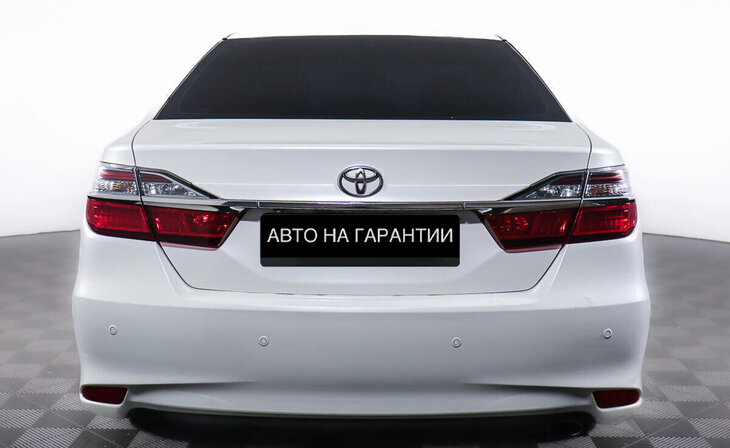Toyota Camry - Фото 5