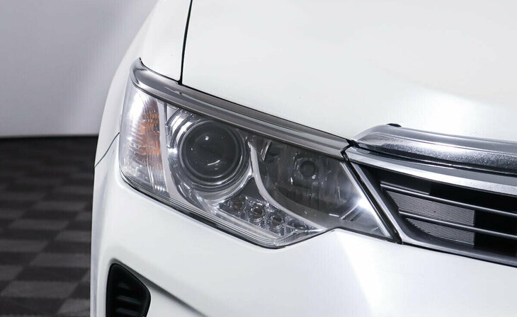 Toyota Camry - Фото 6