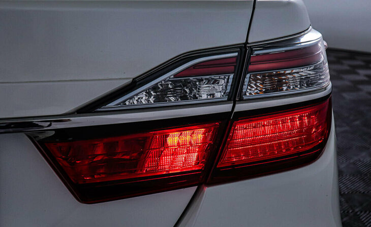 Toyota Camry - Фото 7