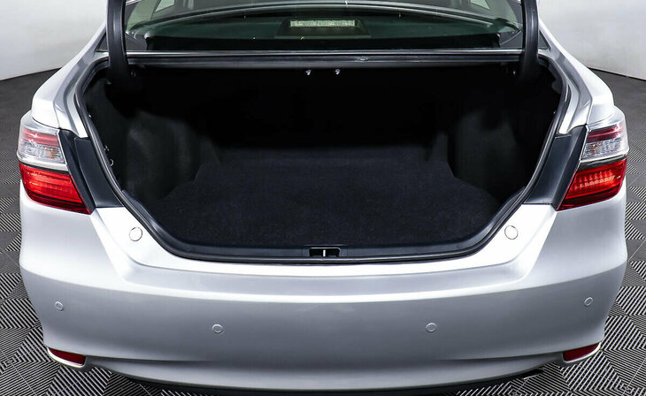 Toyota Camry - Фото 15