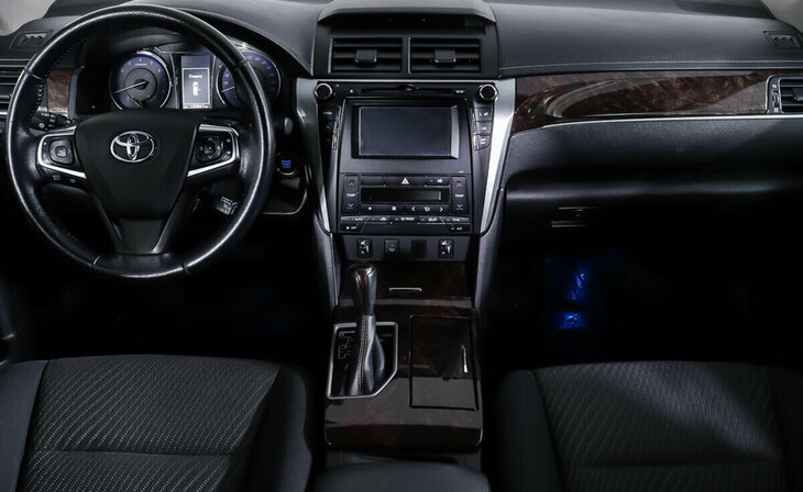 Toyota Camry - Фото 8