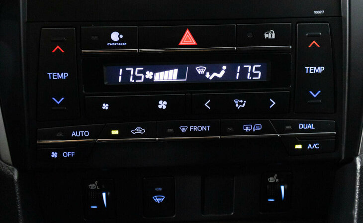 Toyota Camry - Фото 11